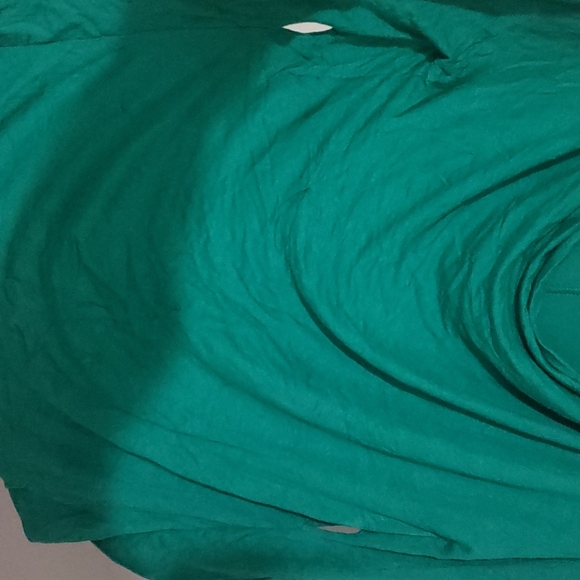 Green Ruffle top - Picture 5 of 5